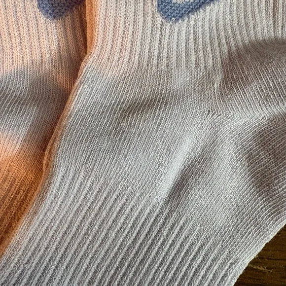 Nike light purple Crew Socks with Light Gray Swoosh - 3 Pack - Picture 2 of 2